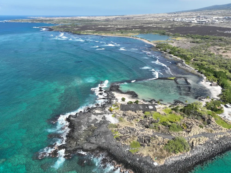   Letecký pohľad na národný historický park Kaloko Honokohau na Havaji