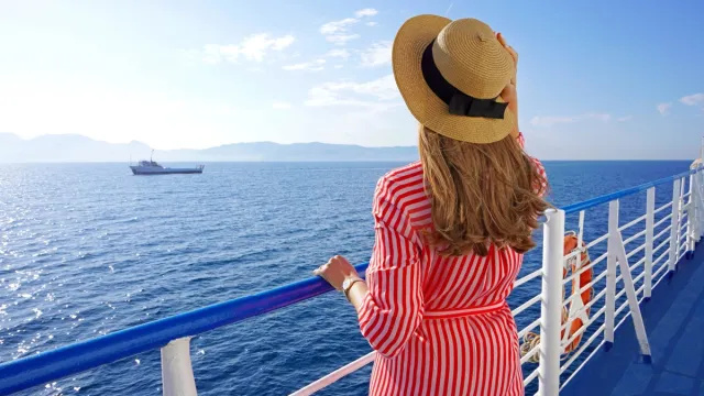 Kvinne som bor på cruiseskip deler de to store nedturene ved å være ombord