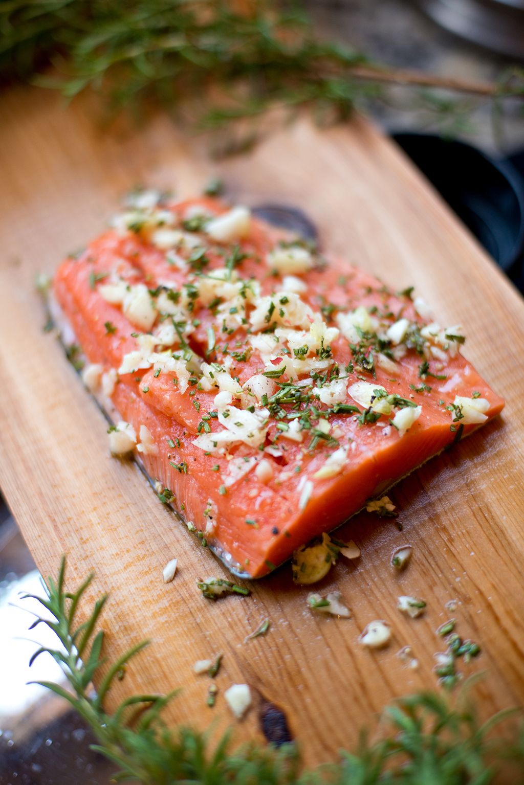 salmon, bawang putih, sinergi makanan, hukum aneh