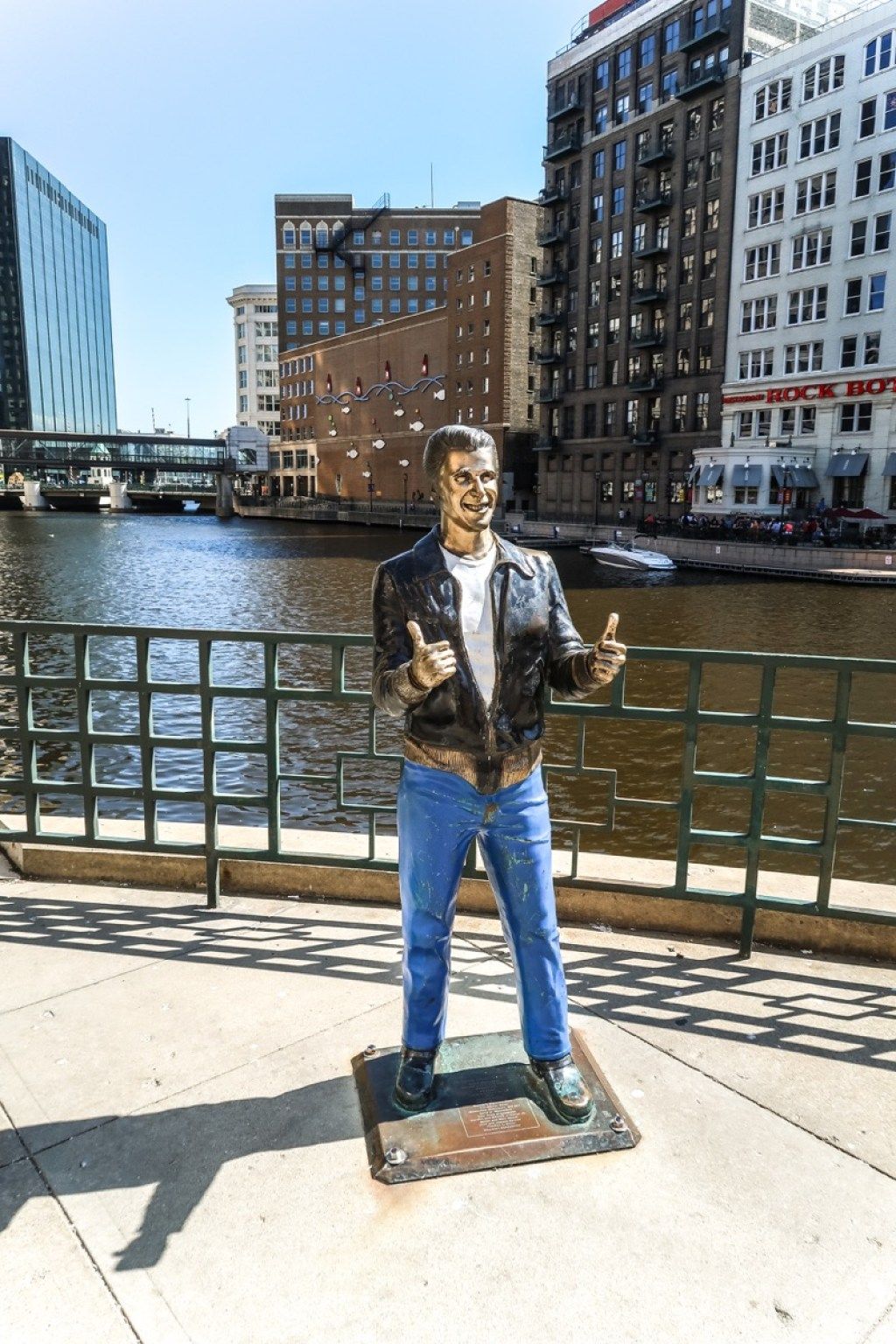 brončani kip fonz Wisconsin poznati državni kipovi