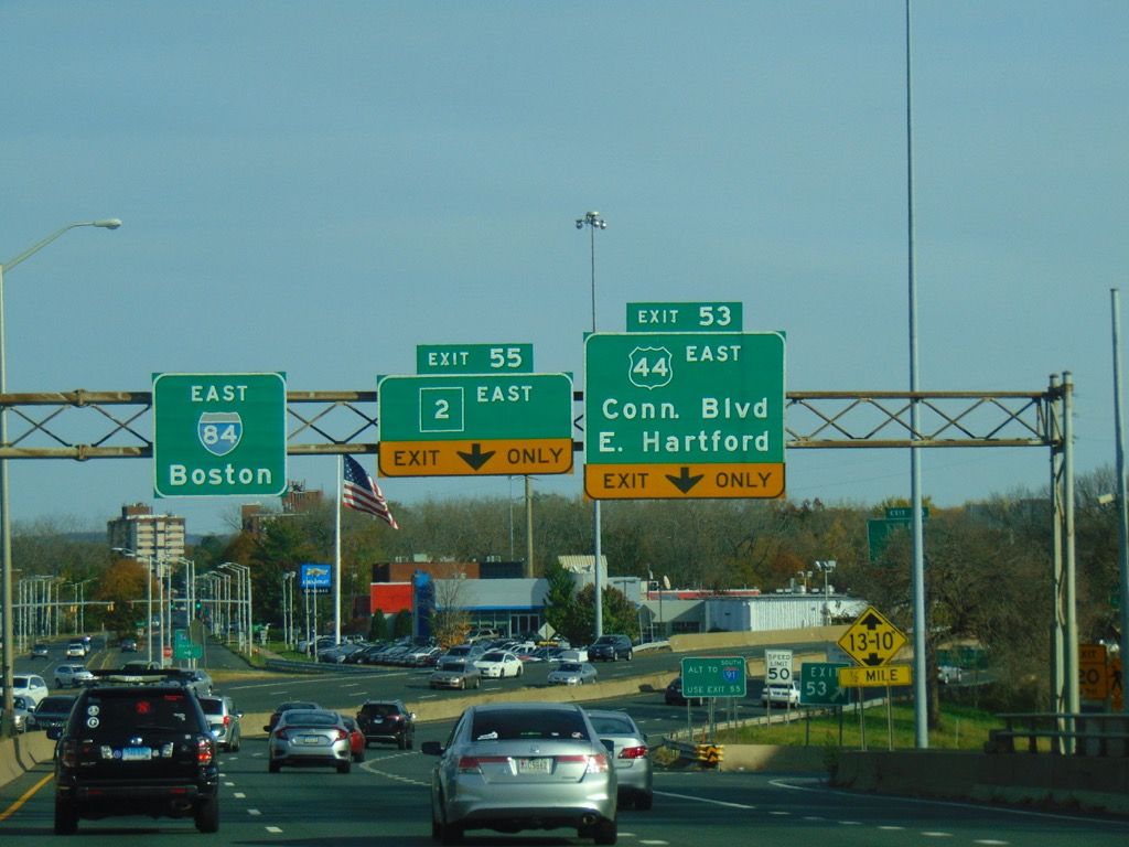 la carretera más transitada de connecticut i-84 en todos los estados
