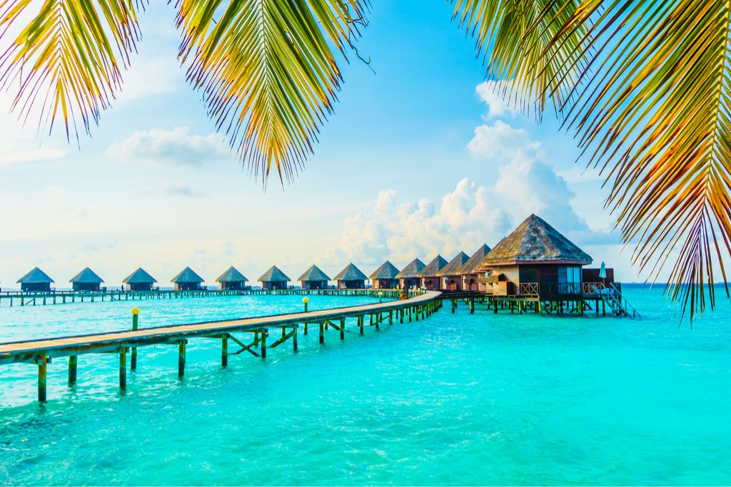 bungalows boven het water in de Maldiven