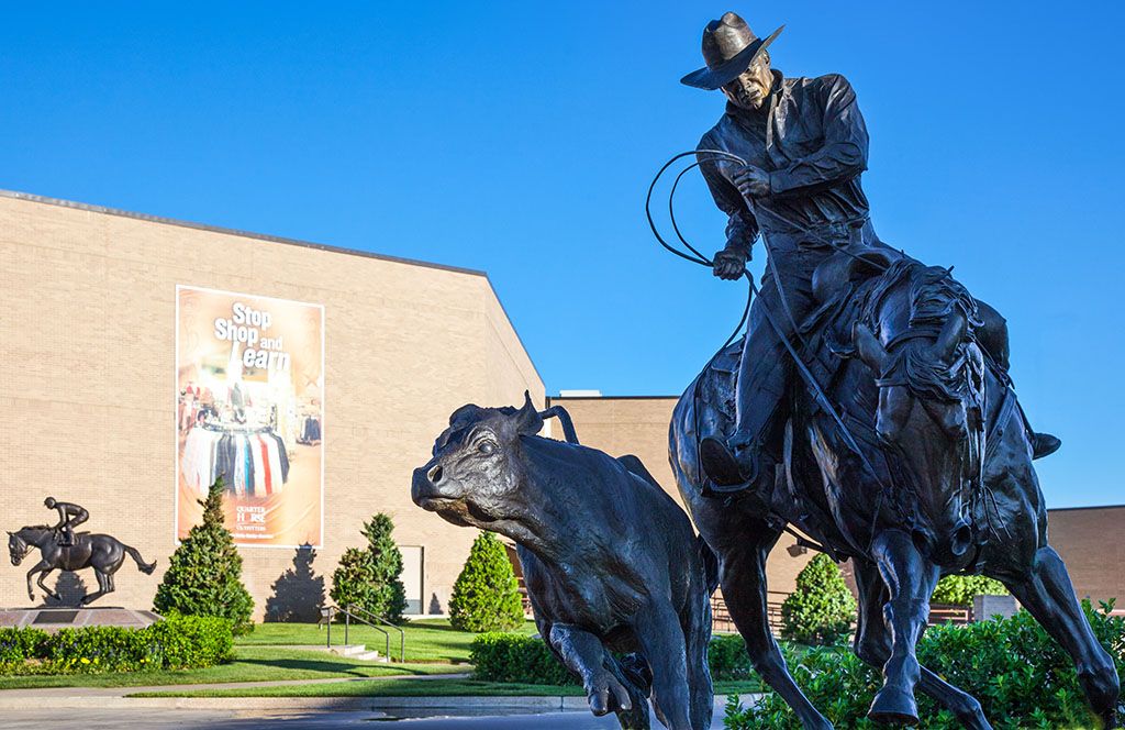 Amarillo, estàtua de cavall de vaquer, les ciutats més borratxes