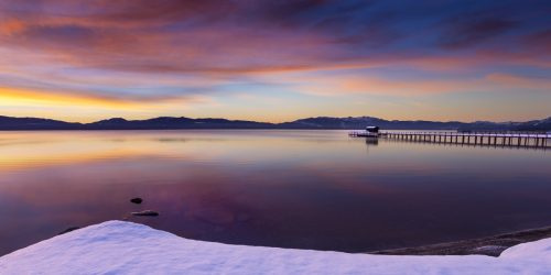   Päikesetõus Tahoe City rannas Californias
