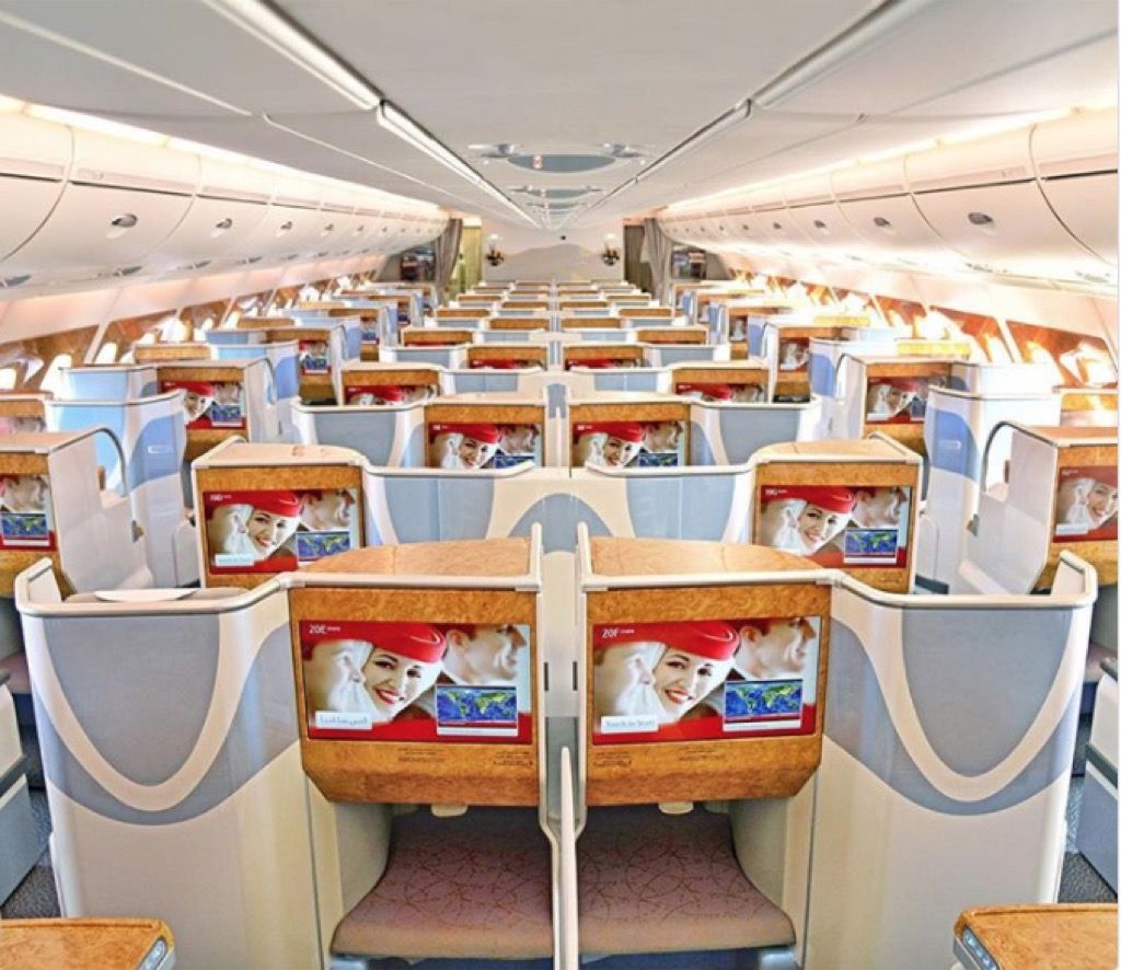 Emirates, som har stor underholdning under flyvningen.
