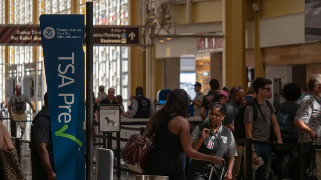 TSA Akan Membiarkan Anda Tidak Menampilkan ID dan Boarding Pass Anda Dengan PreCheck—Di Sini Dimana