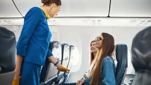 7 návykov v lietadle, ktoré urážajú vašich spolucestujúcich