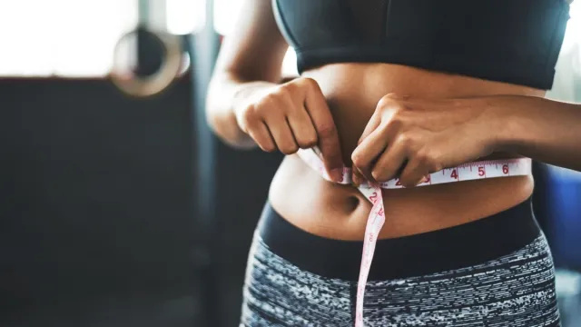 Hvis målet ditt er å miste magefett, prøv disse 8 magevennlige matvarene, sier ernæringsfysiolog