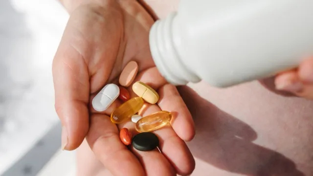 12 supplementen die u nooit samen moet nemen, zeggen medische experts