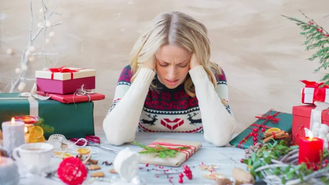 I terapisti rivelano modi infallibili per eliminare lo stress durante le festività natalizie
